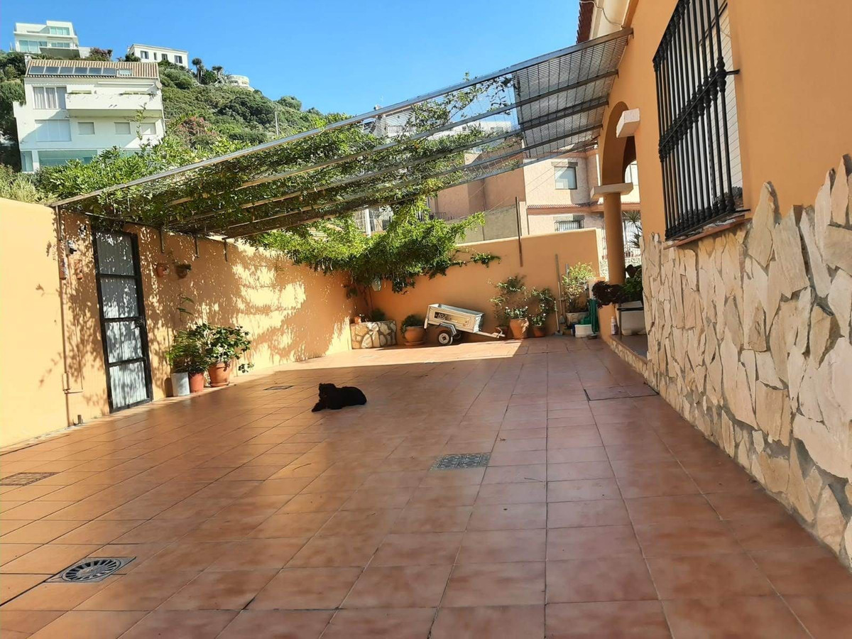 Villa Individuelle à Algeciras, Costa del Sol

