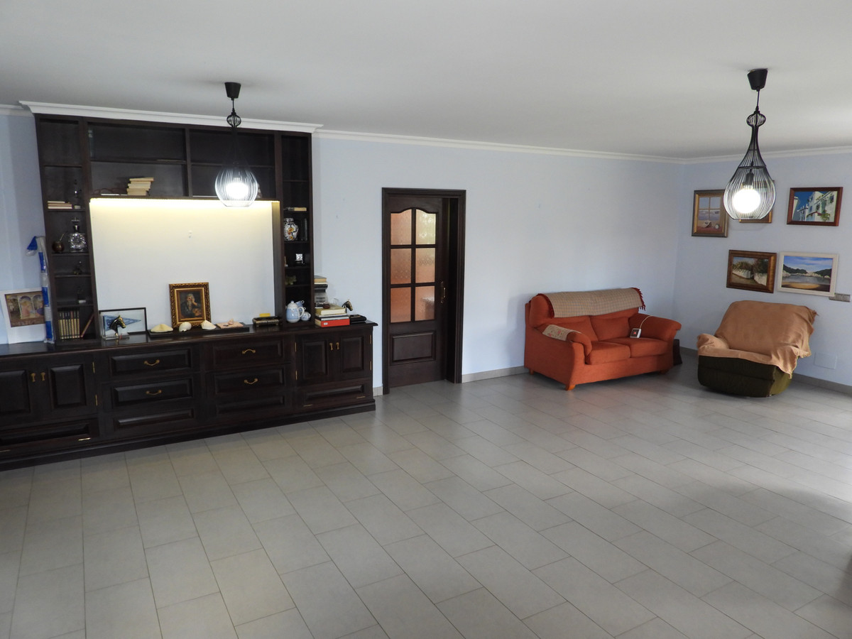 Villa te koop in Casares Playa R3652946