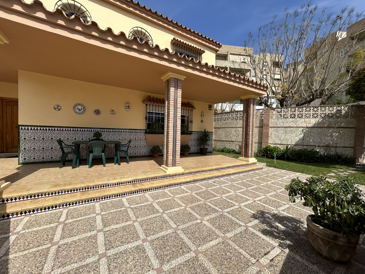 Villa - Chalet en venta en Las Lagunas R4604542