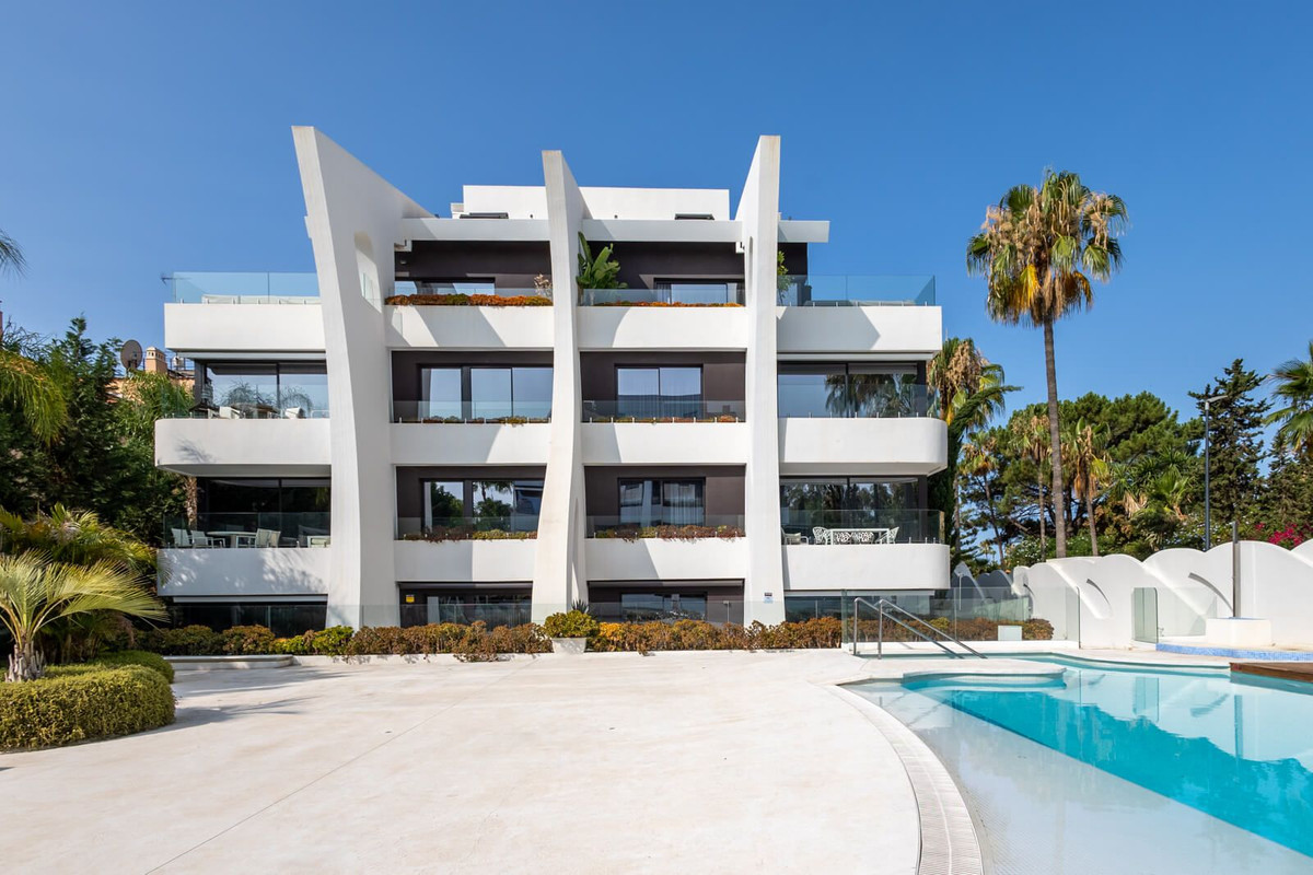 2 Bedroom Middle Floor Apartment For Sale Carib Playa, Costa del Sol - HP4126723