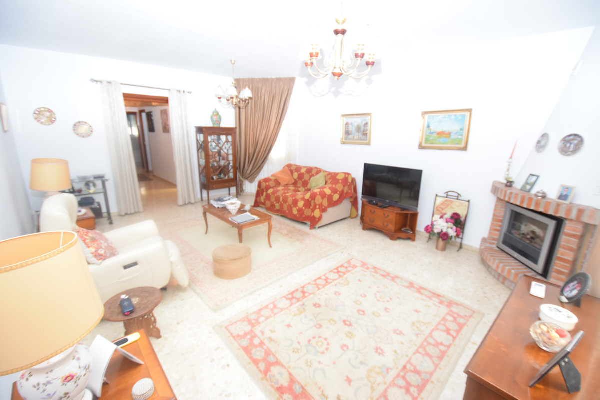 4 bedroom Villa For Sale in Mijas, Málaga - thumb 6