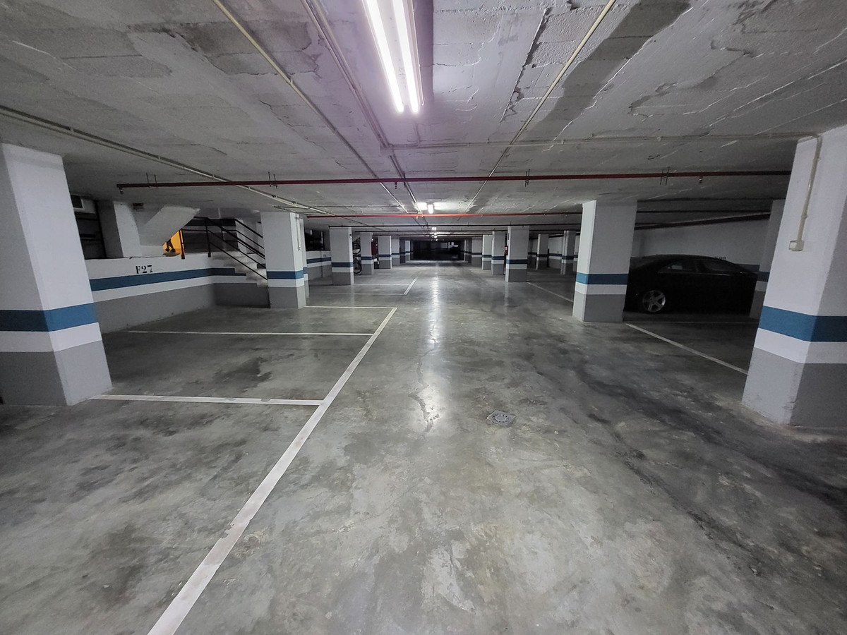 Garage For Sale Puerto Banús