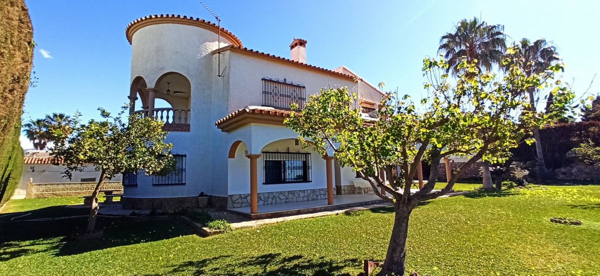 Algarrobo, Costa del Sol East, Málaga, Spain - Villa - Detached