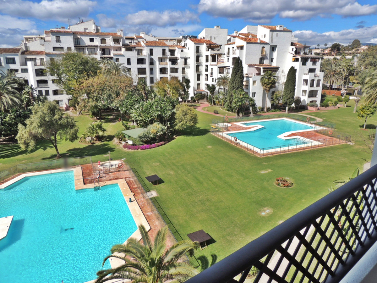 						Apartment  Middle Floor
													for sale 
																			 in Puerto Banús
					