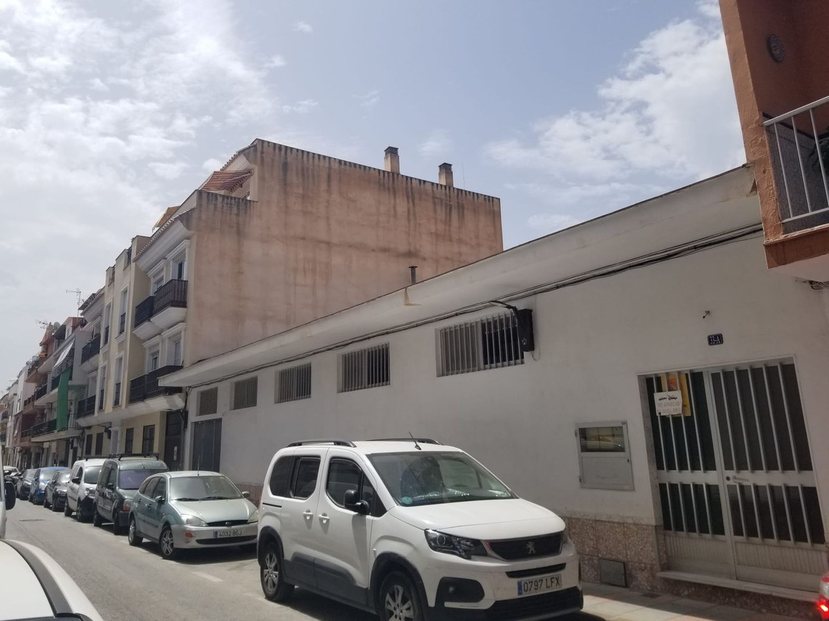 						Terrain  Résidentiel
													en vente 
																			 à Mijas Costa
					