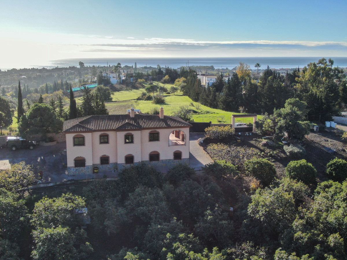 Villa Finca for sale in Estepona, Costa del Sol