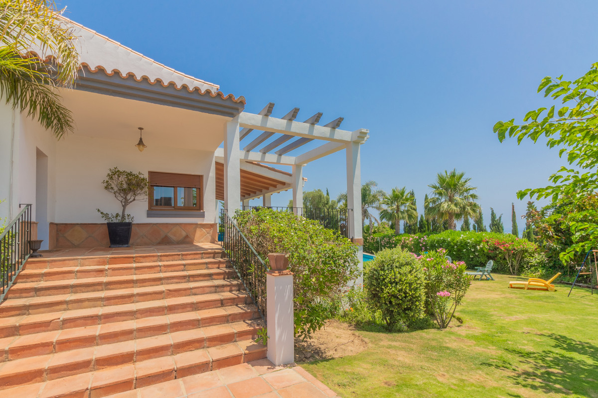 Villa te koop in La Alcaidesa R4704442