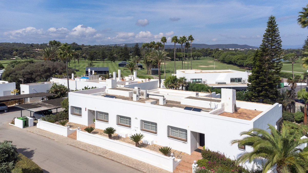 5 Bedroom Detached Villa For Sale Sotogrande Costa, Costa del Sol - HP4448401