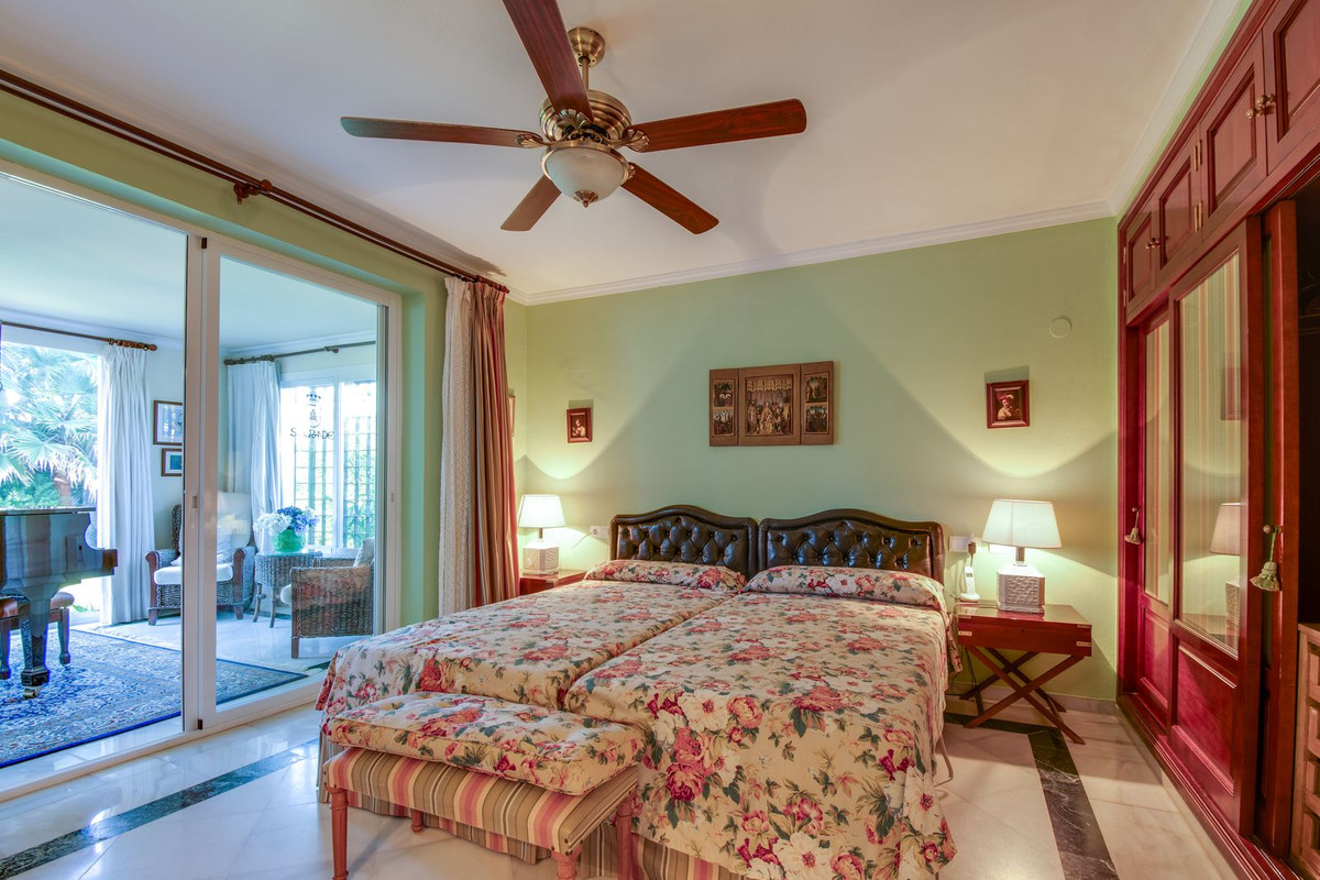 Villa con 5 Dormitorios en Venta Sotogrande Costa