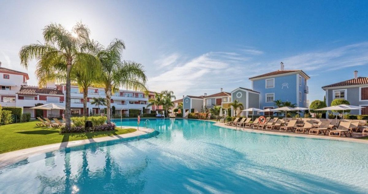 						Apartamento  Planta Baja
													en venta 
																			 en New Golden Mile
					