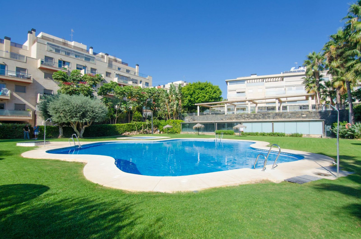 Beautiful 2 bedroom apartment in a privileged location near to all kind of facilities at the same ti, Spain