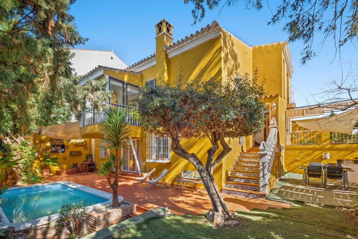 Villa con 4 Dormitorios en Venta Málaga