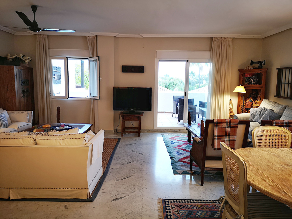 Apartment Middle Floor in Bahía de Marbella, Costa del Sol

