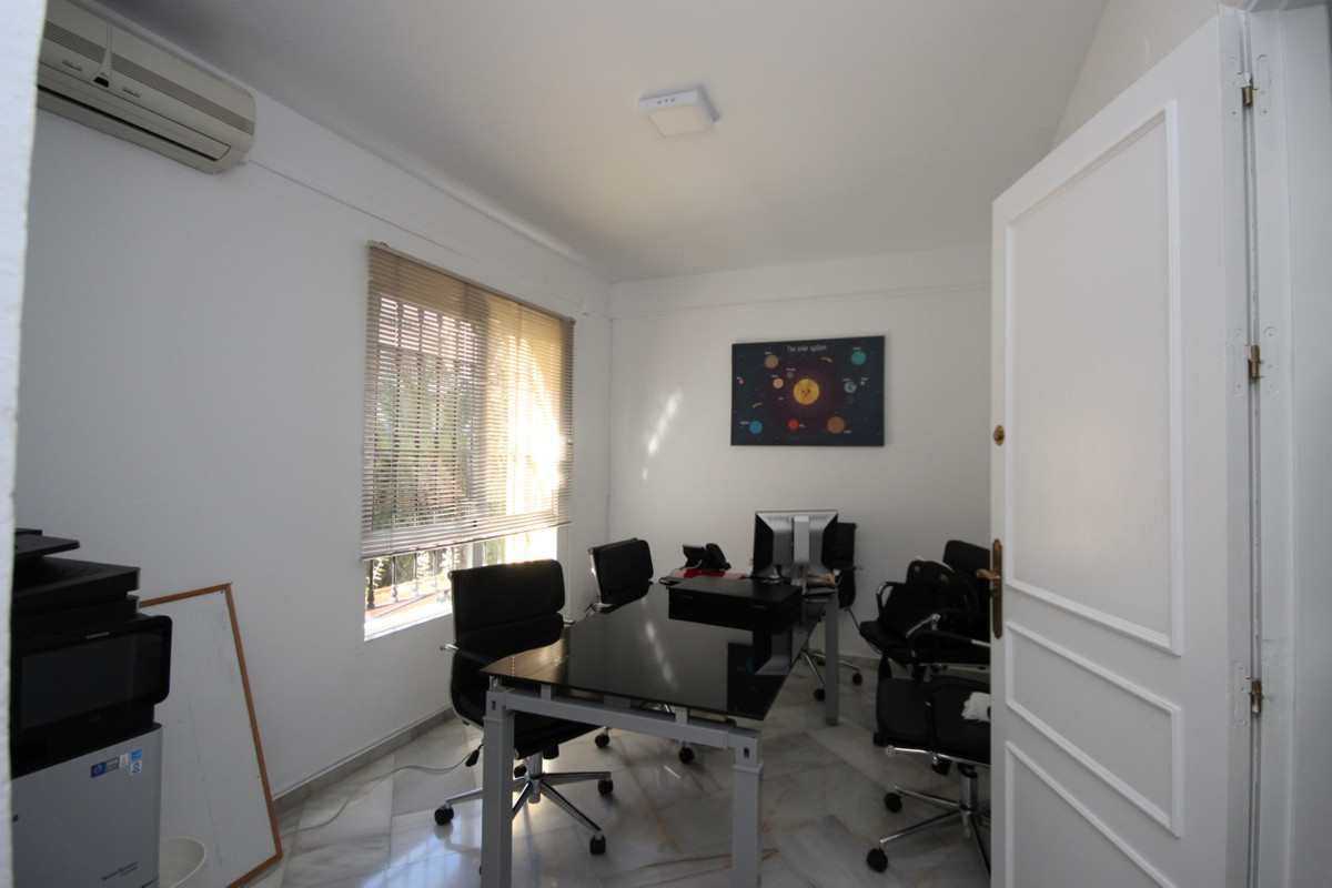 Commercial Office in Elviria, Costa del Sol
