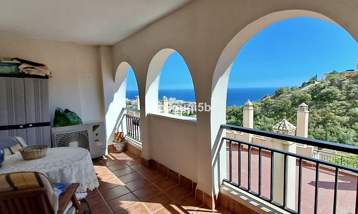 2 bedroom apartment in Benalmadena Pueblo with fabulous sea views

Apartment with 2 bedrooms and 2 b, Spain