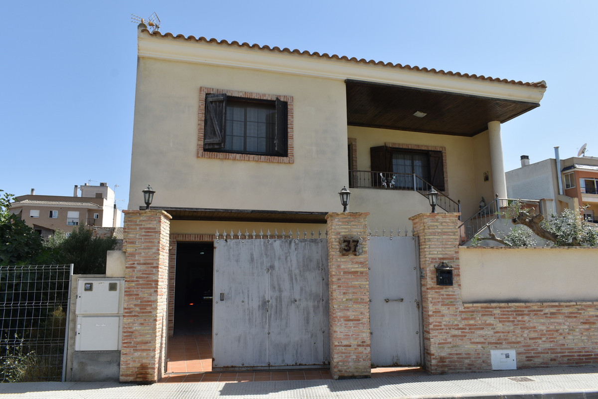 Spectacular rustic style house fully equipped and ready to move into. The house consists of 3 bedroo, Spain