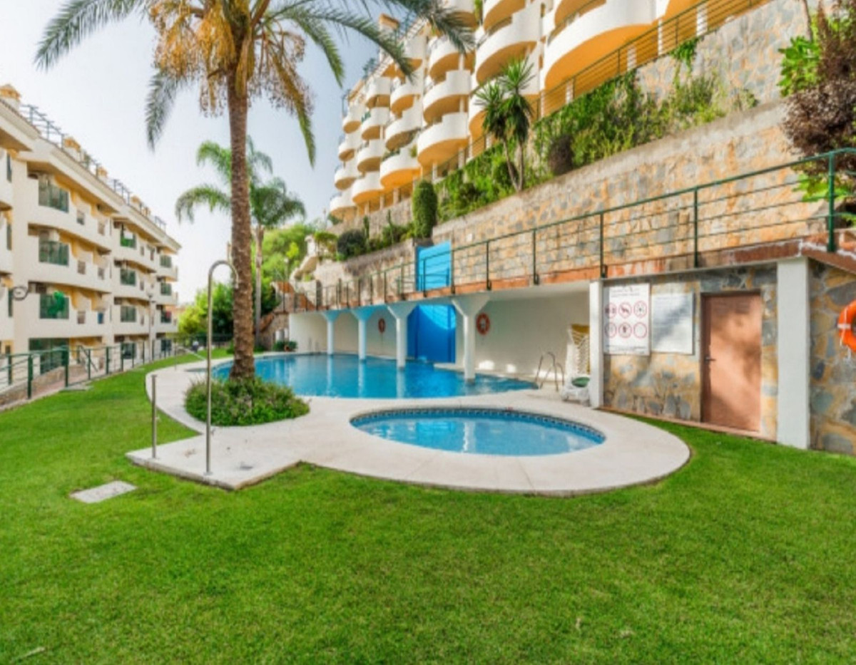 Ground Floor Apartment for sale in Aloha, Costa del Sol