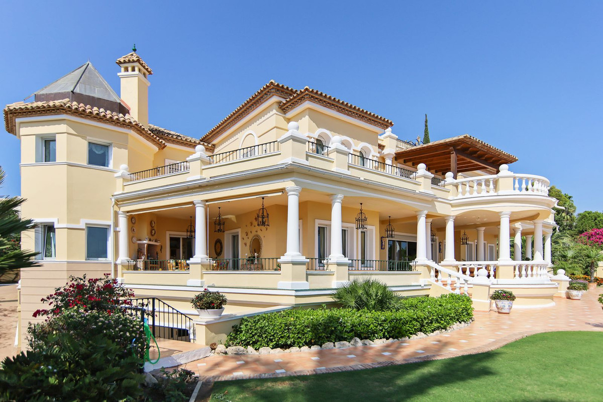 Villa in Benahavís, Costa del Sol, Málaga on Costa del Sol En venta