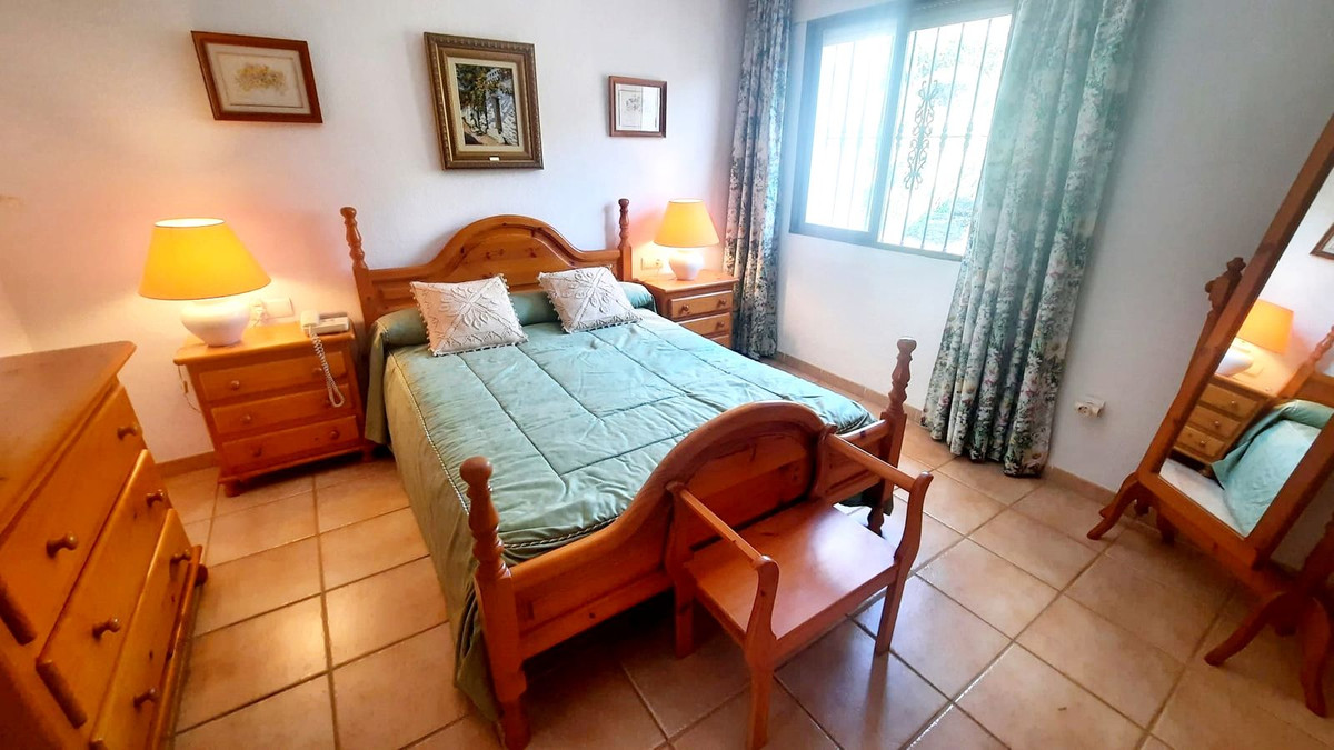 2 bedroom Townhouse For Sale in Arroyo de la Miel, Málaga - thumb 5