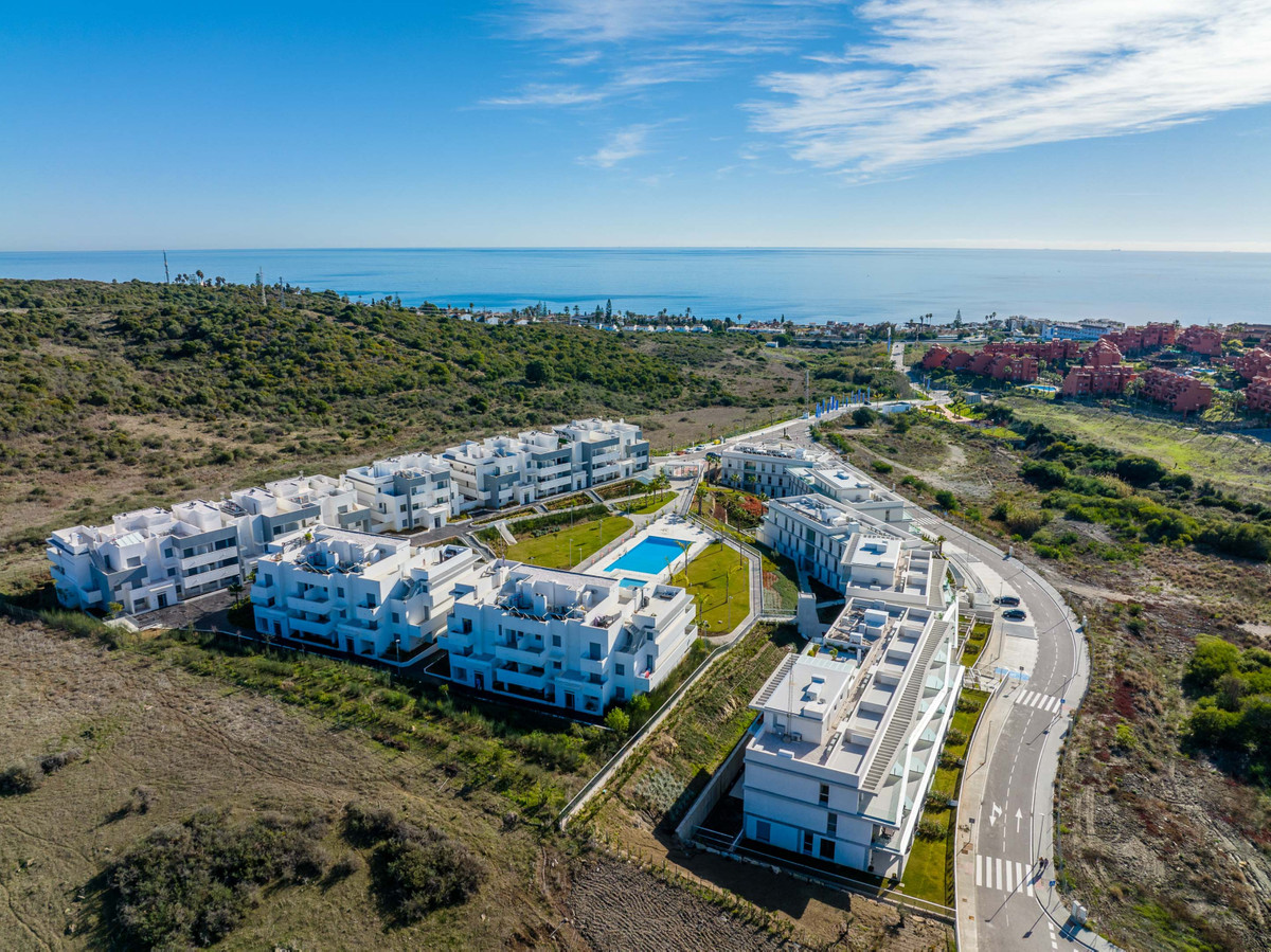 2 bed Apartment for sale in Estepona
