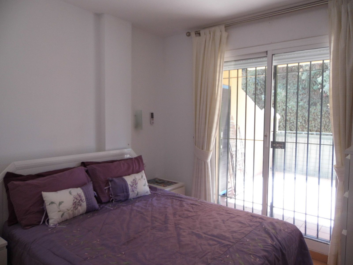 2 bedroom Apartment For Sale in Fuengirola, Málaga - thumb 7