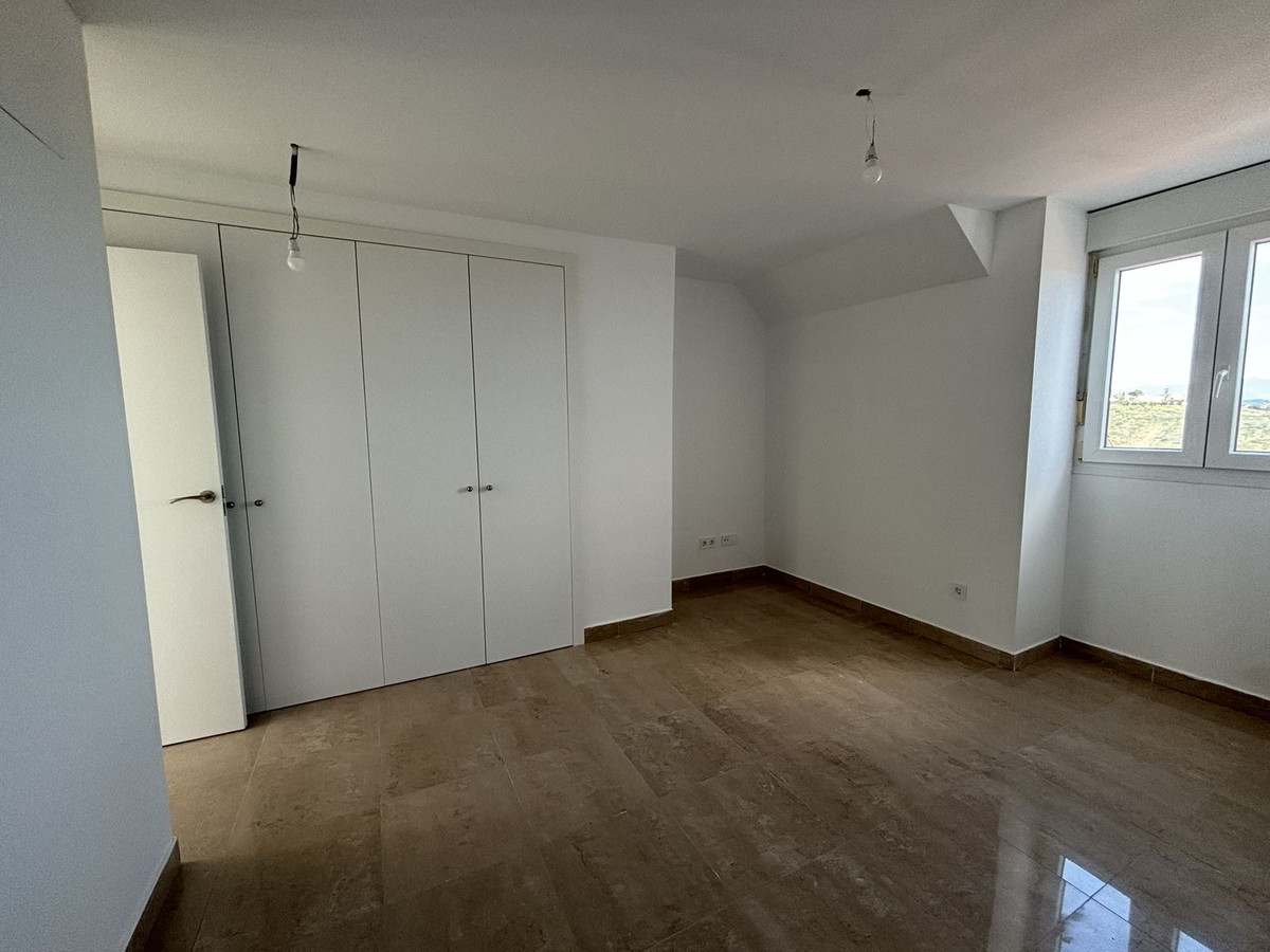 Appartement te koop in La Duquesa R4645339