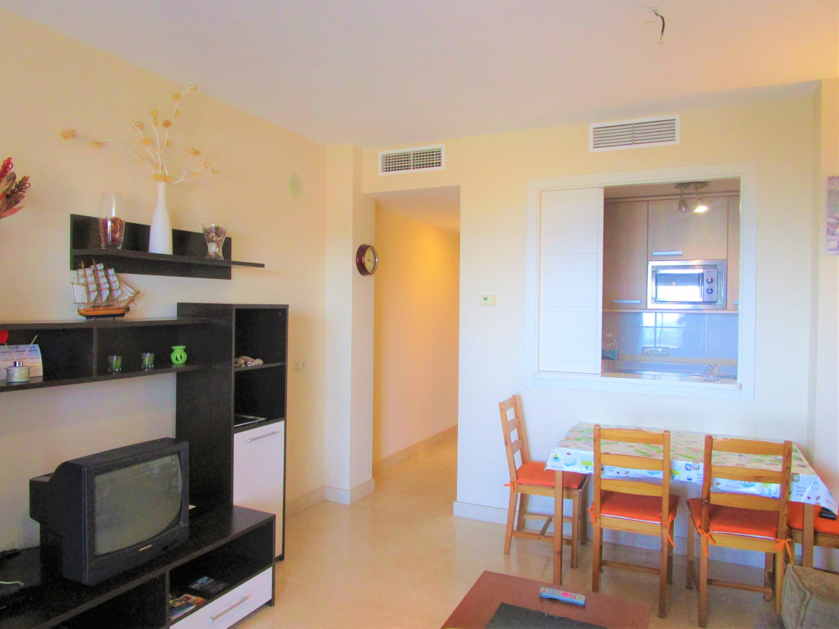 1 Bedroom Middle Floor Apartment For Sale Fuengirola