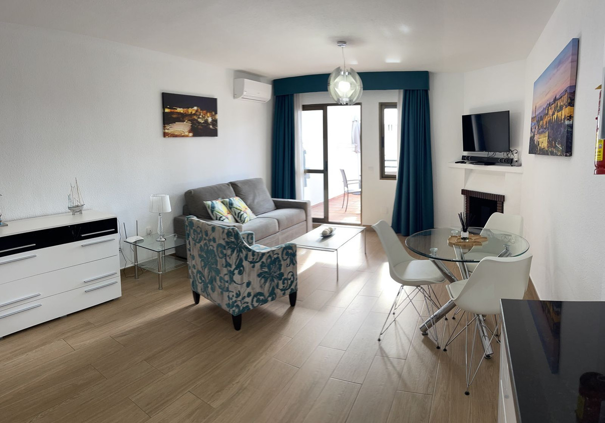 1 Bedroom Middle Floor Apartment For Sale Benalmadena Costa, Costa del Sol - HP4219042