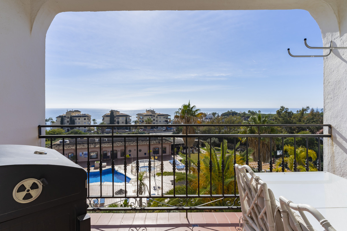 Mittelgeschoss-Wohnung zu verkaufen in Riviera del Sol R4608769
