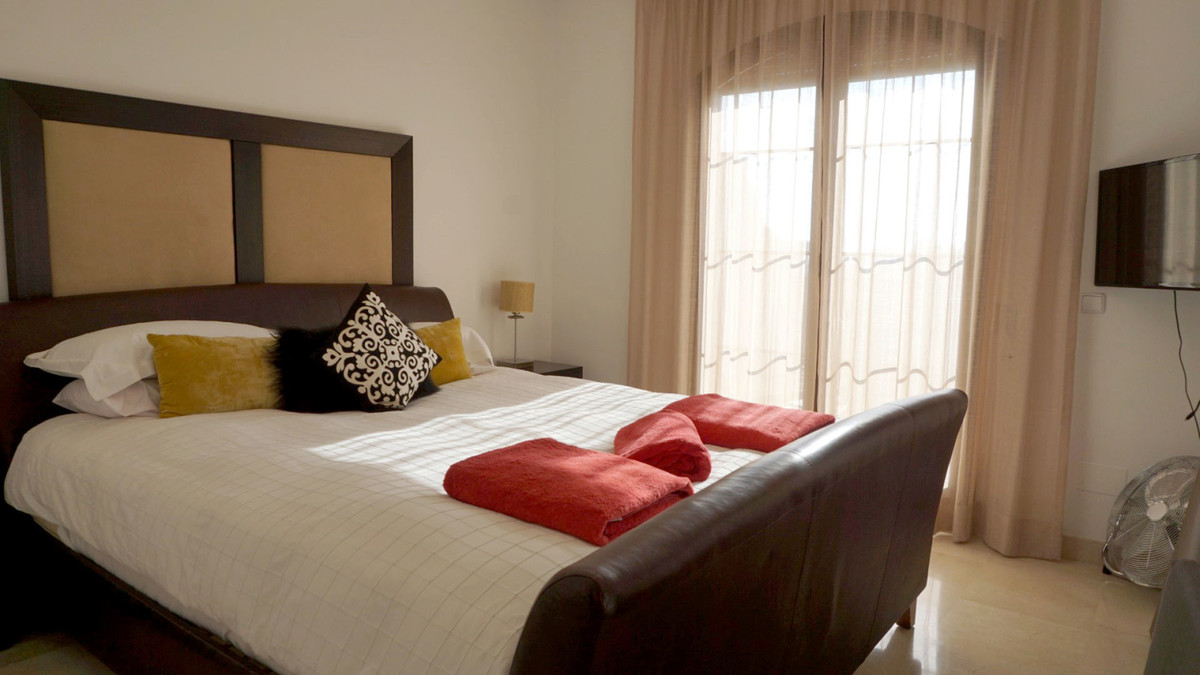 4 bed Property For Sale in Benahavis, Costa del Sol - thumb 8