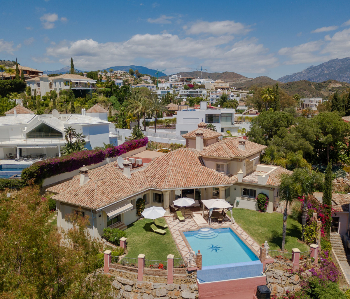 5 Bedroom Villa for sale La Quinta