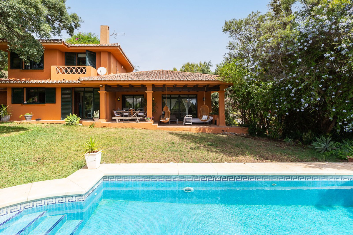 Villa - Chalet en venta en Calahonda R4121617