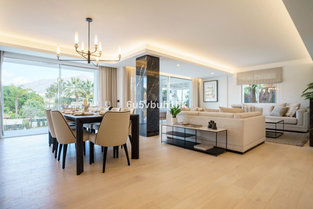 Vrijstaande Villa te koop in Marbella R4302328
