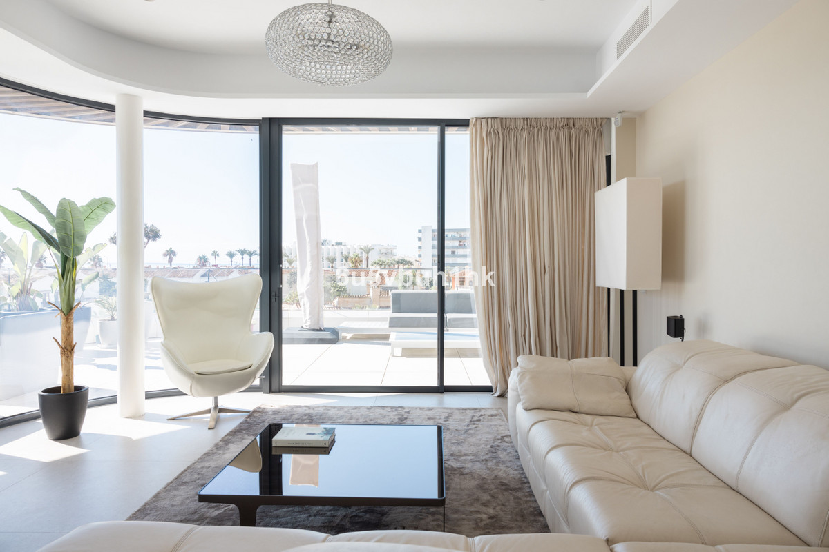 4 Bedroom Middle Floor Apartment For Sale Torremolinos, Costa del Sol - HP4435627