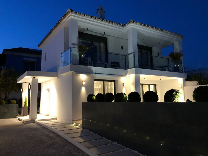 Villa te koop in San Pedro de Alcántara R4597390