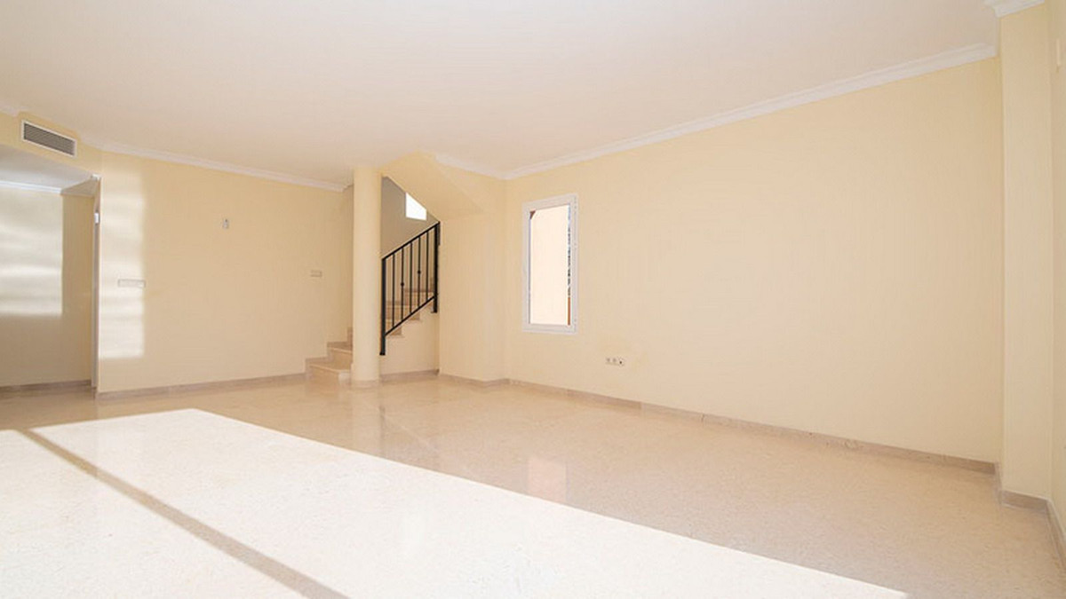 Appartement te koop in Elviria R4212679