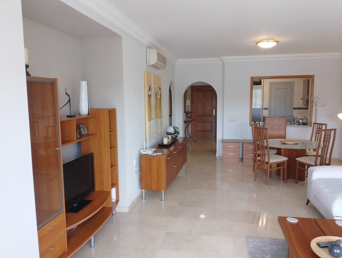 Apartment Middle Floor in La Cala Hills, Costa del Sol
