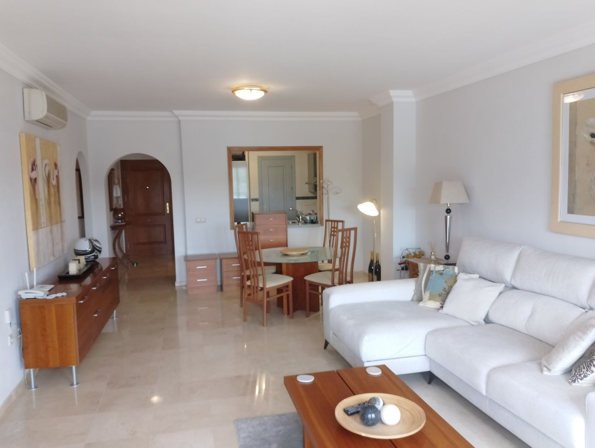 Apartment Middle Floor in La Cala Hills, Costa del Sol
