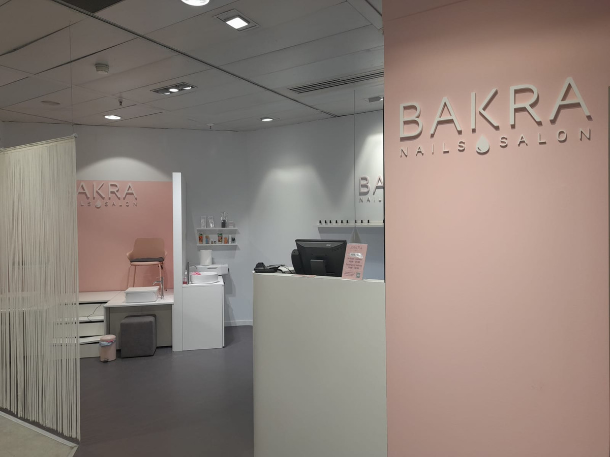 Bakra Nails nail salon in the center of Malaga

Specialized manicure and pedicure center in the cent, Spain