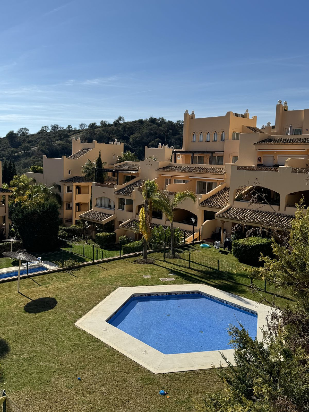 						Apartment  Middle Floor
													for sale 
															and for rent
																			 in Elviria
					
