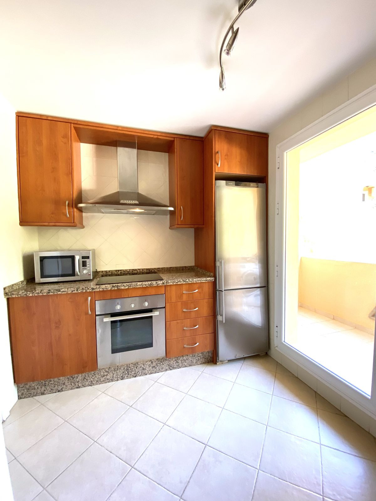 Apartment Middle Floor for sale in Elviria, Costa del Sol