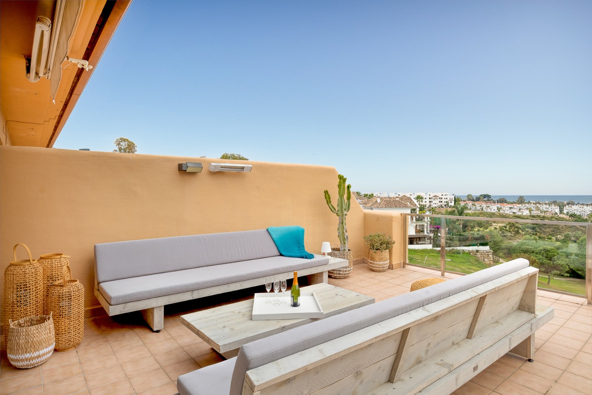 Apartment Penthouse in Selwo, Costa del Sol
