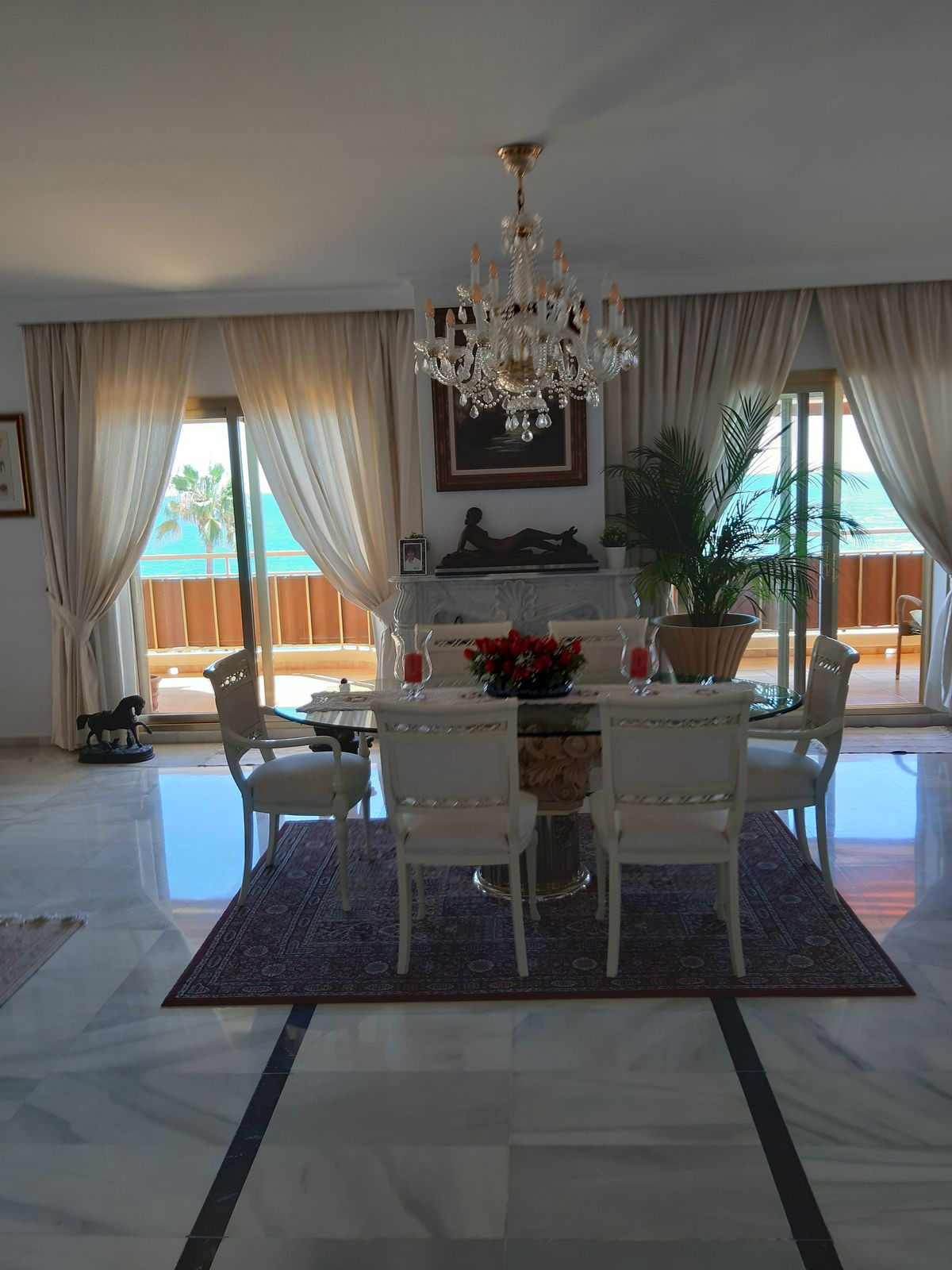 Апартамент средний этаж для продажи в Fuengirola R4133644