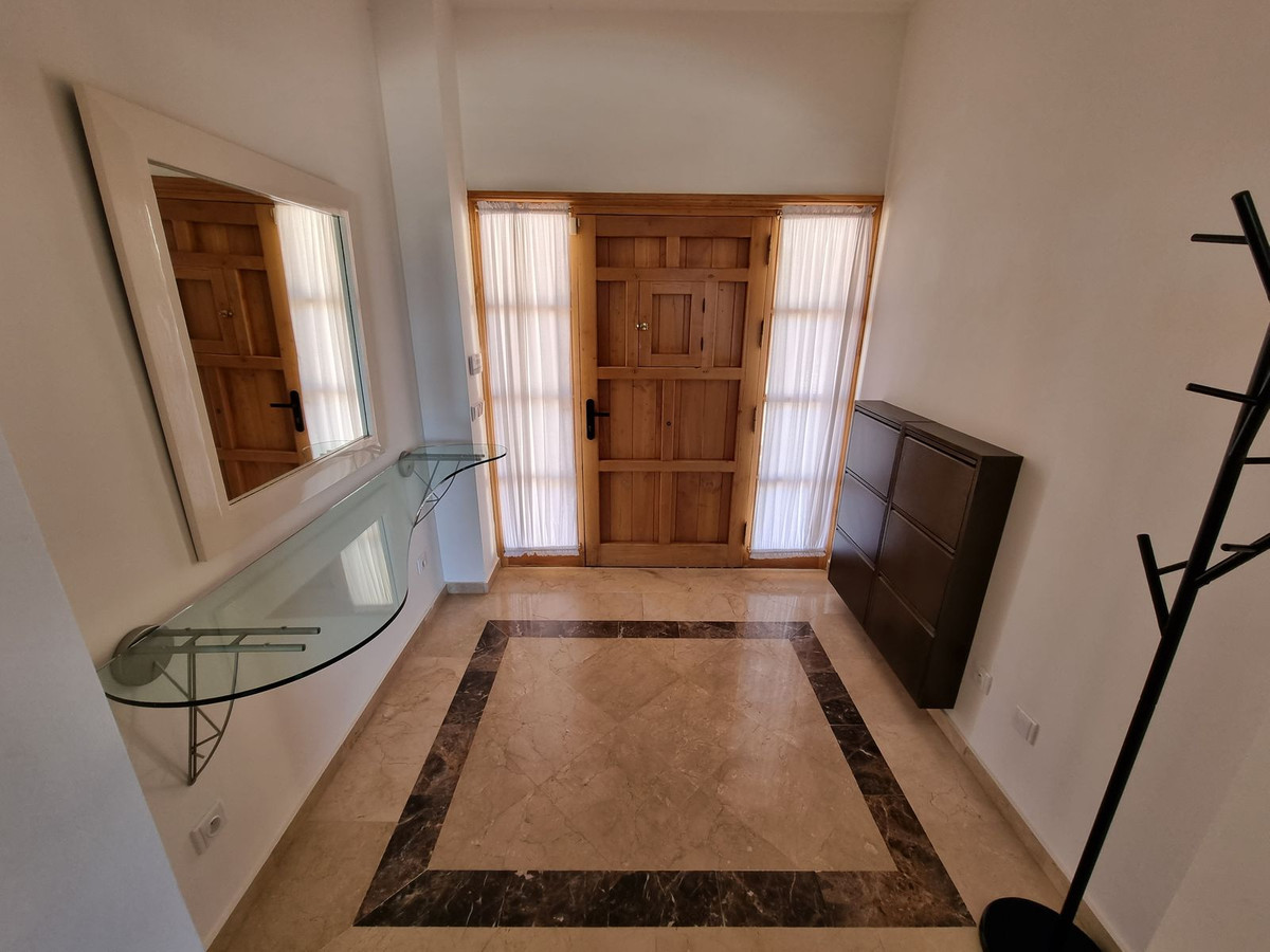 Villa Detached for sale in Atalaya, Costa del Sol