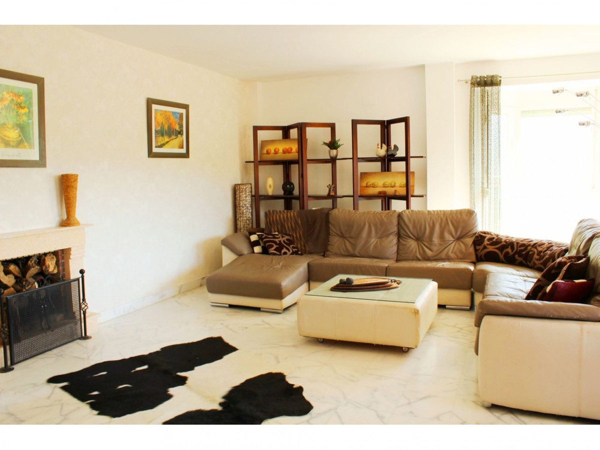 4 Bedroom Semi Detached Villa For Sale Estepona