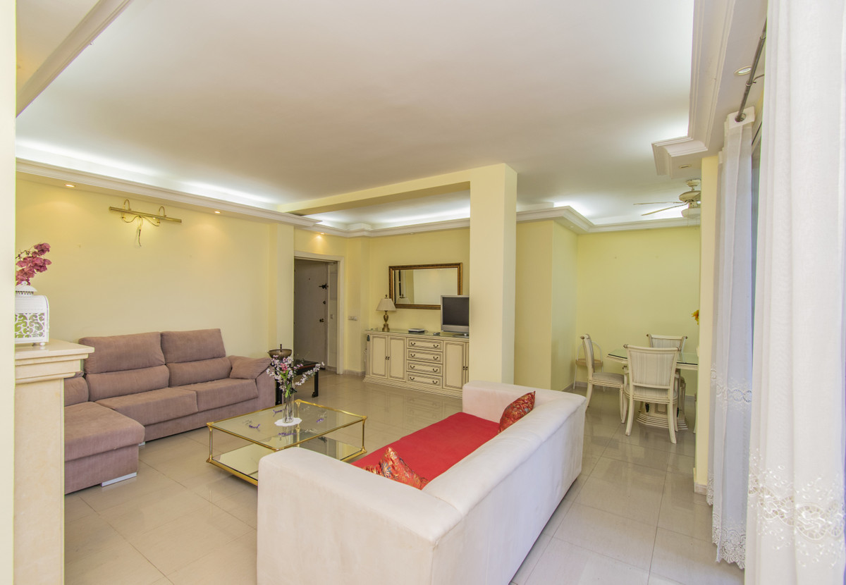 Ground Floor Apartment for sale in Nagüeles, Costa del Sol