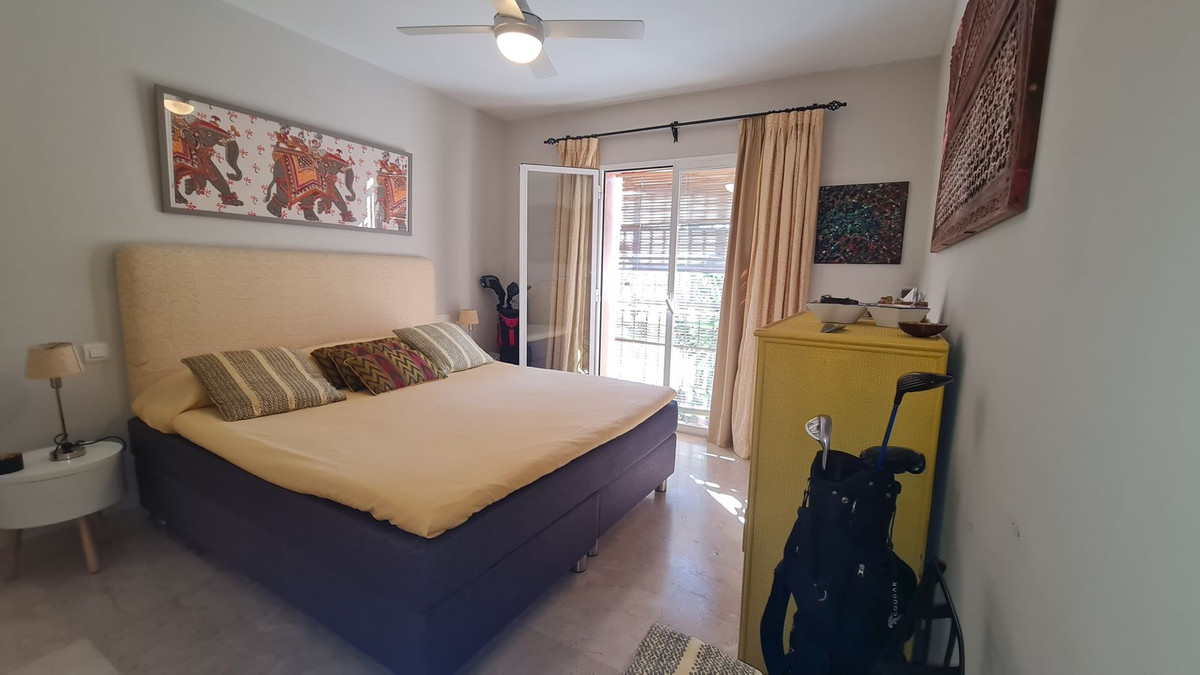 Apartamento con 2 Dormitorios en Venta Guadalmina Alta