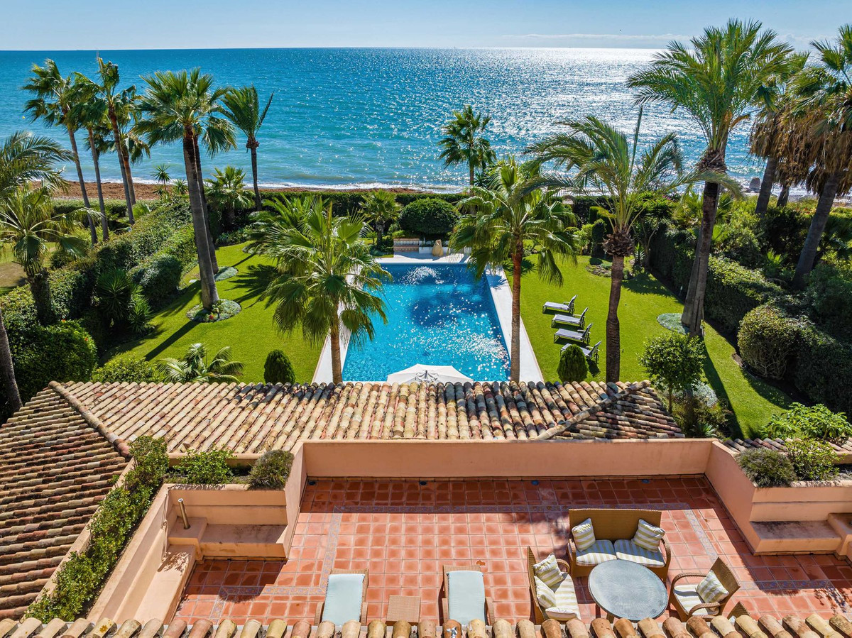 9 bedroom Villa For Sale in Benamara, Málaga - thumb 4