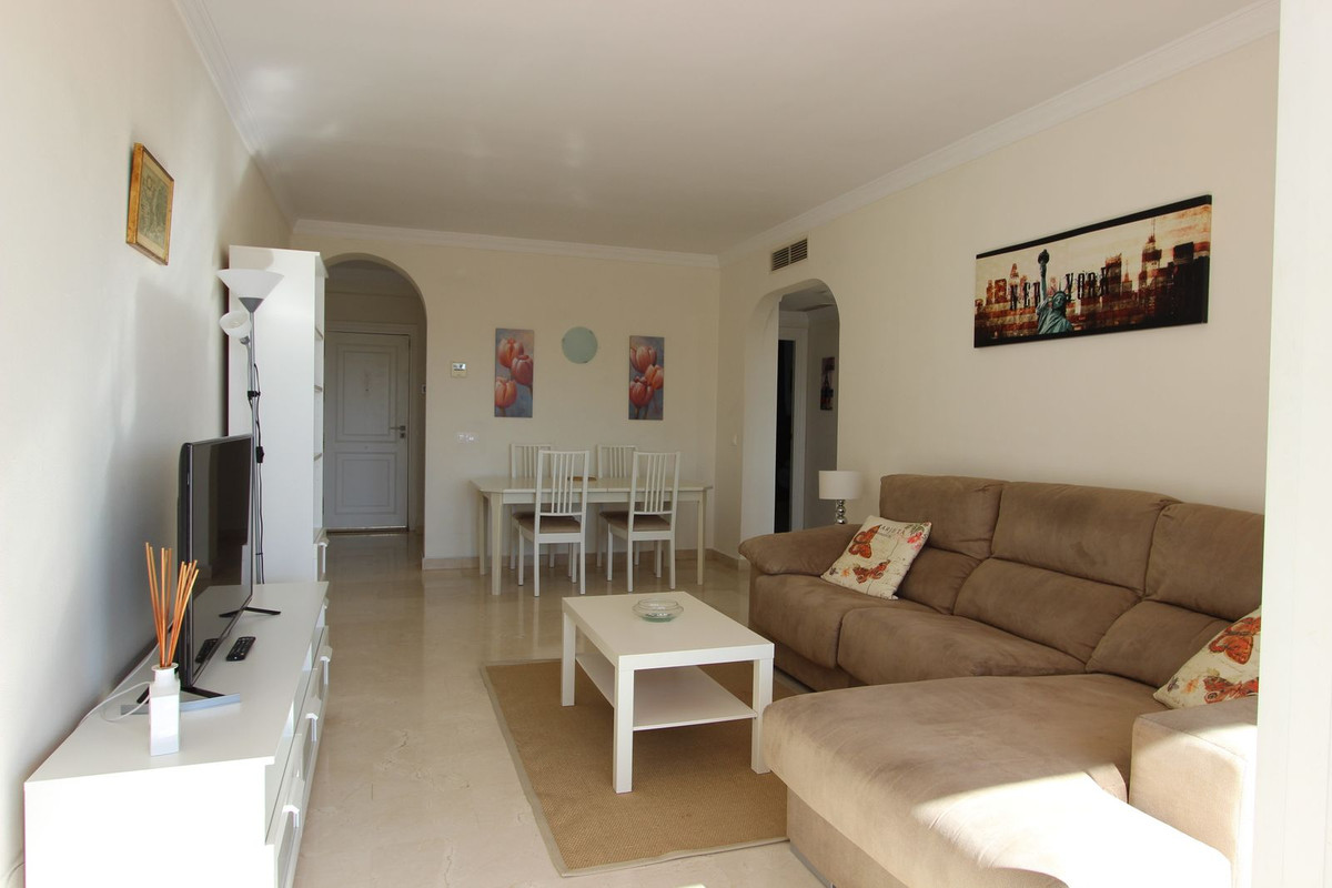 Apartamento Planta Media en La Quinta, Costa del Sol
