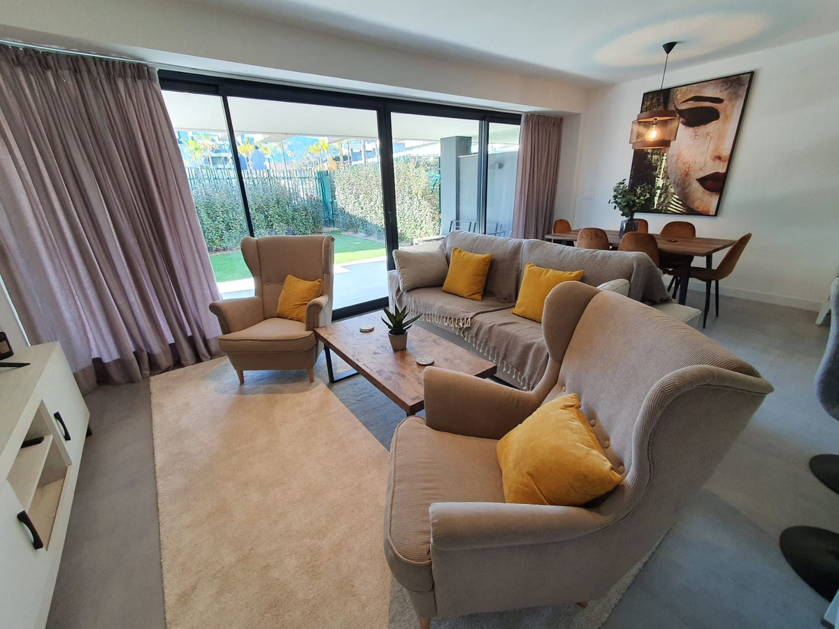 Apartment Ground Floor in New Golden Mile, Costa del Sol
